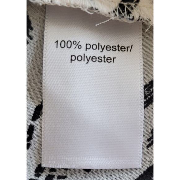 MAURICES Womens V-neck 3/4 sleeve Front pocket Graphic print Sheer Blouse-Sz 2X - Picture 6 of 7